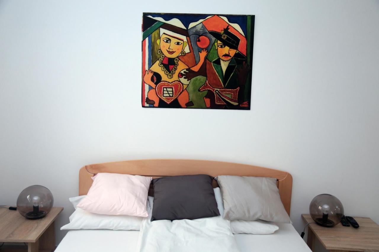 Petars Apartment Belgrado Buitenkant foto