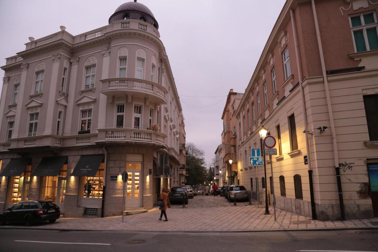 Petars Apartment Belgrado Buitenkant foto